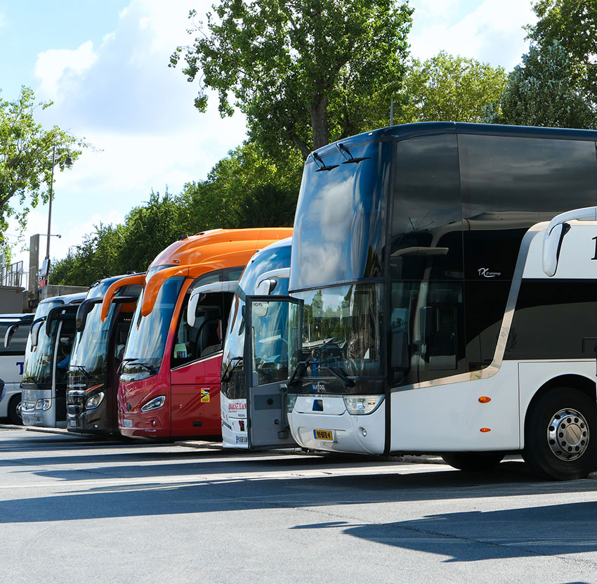 Remplacement et réparation de vitrage sur tous les cars et autocars.