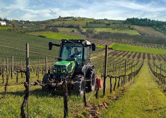 Remplacement et réparation de vitrage sur tous les engins agricoles.